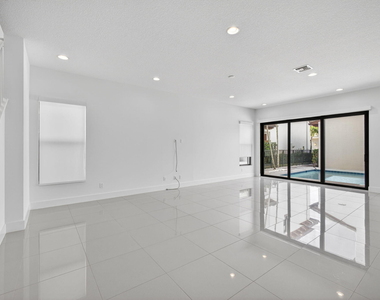 4025 Faraday Way - Photo Thumbnail 10