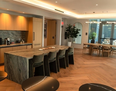121 Ne 5th Street - Photo Thumbnail 22