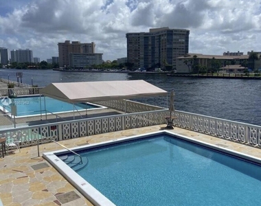 1801 S Ocean Drive - Photo Thumbnail 8