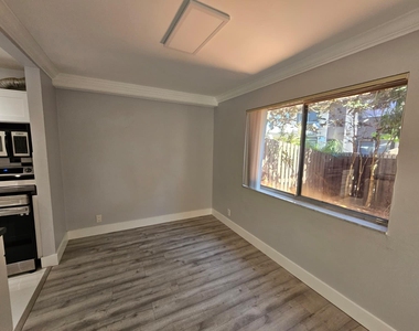 2148 Sherwood Forest Boulevard - Photo Thumbnail 8