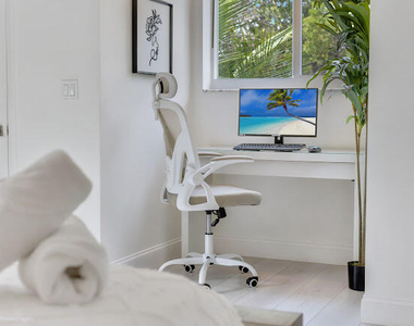 1250 Arthur Street - Photo Thumbnail 8