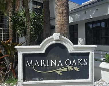 2445 Sw 18th Terrace - Photo Thumbnail 15