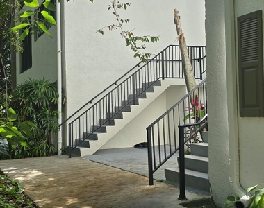 2445 Sw 18th Terrace - Photo Thumbnail 16