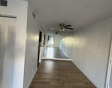 1500 N Congress Avenue - Photo Thumbnail 2