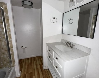 1500 N Congress Avenue - Photo Thumbnail 6