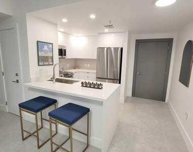 185 Se 14th Terrace - Photo Thumbnail 10