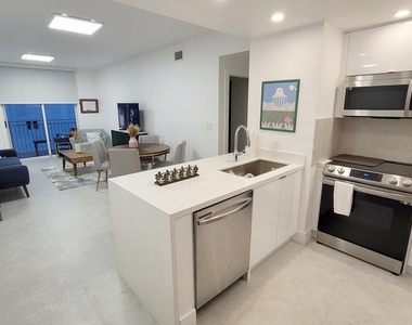 185 Se 14th Terrace - Photo Thumbnail 12