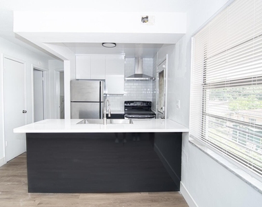 6150 Sw 37th Street - Photo Thumbnail 2