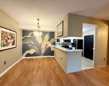 2915 Tuscany Court - Photo Thumbnail 3