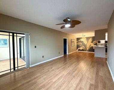 2915 Tuscany Court - Photo Thumbnail 12