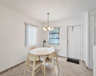 2317 Garfield Street - Photo Thumbnail 6