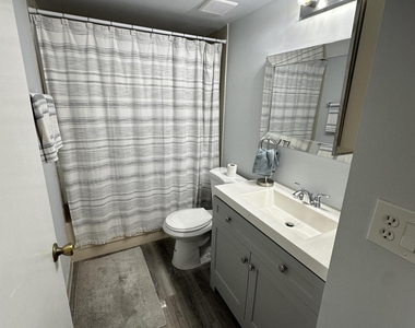3138 Via Poinciana - Photo Thumbnail 7