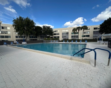 3138 Via Poinciana - Photo Thumbnail 18