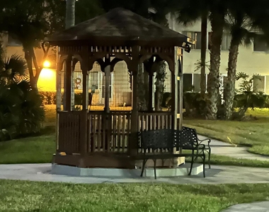 3138 Via Poinciana - Photo Thumbnail 14