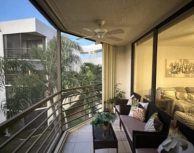 3138 Via Poinciana - Photo Thumbnail 15