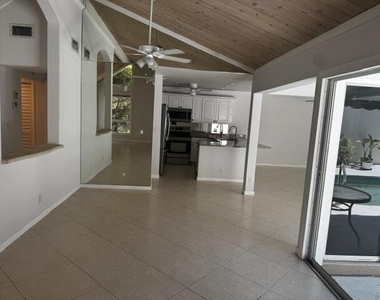 112 E Coral Fish Lane - Photo Thumbnail 16