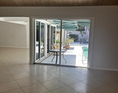 112 E Coral Fish Lane - Photo Thumbnail 1