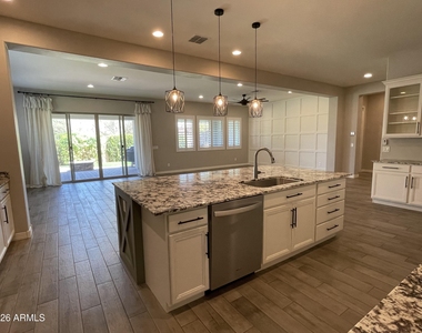 22834 E Silver Creek Lane - Photo Thumbnail 5