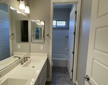 22834 E Silver Creek Lane - Photo Thumbnail 18
