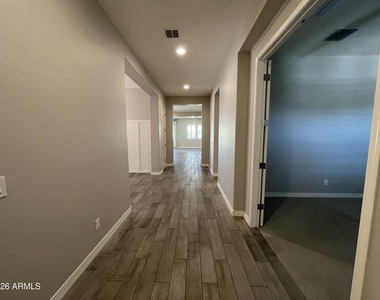 22834 E Silver Creek Lane - Photo Thumbnail 22