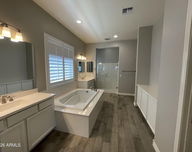 22834 E Silver Creek Lane - Photo Thumbnail 8