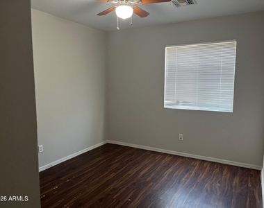 1346 E Peoria Avenue - Photo Thumbnail 10