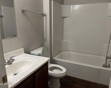 1346 E Peoria Avenue - Photo Thumbnail 9