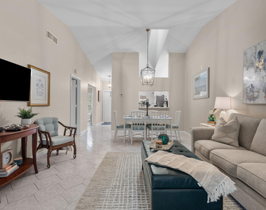 1544 Sw Silver Pine Way - Photo Thumbnail 33