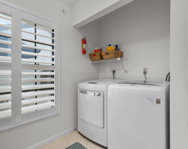 1544 Sw Silver Pine Way - Photo Thumbnail 16