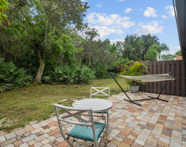 1544 Sw Silver Pine Way - Photo Thumbnail 38