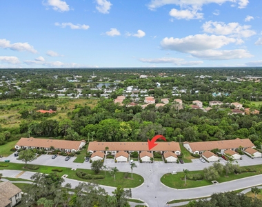 1544 Sw Silver Pine Way - Photo Thumbnail 4