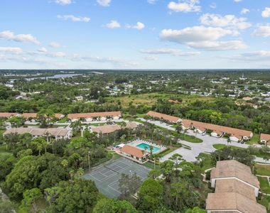 1544 Sw Silver Pine Way - Photo Thumbnail 5