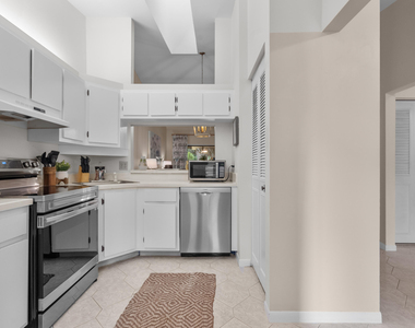 1544 Sw Silver Pine Way - Photo Thumbnail 19
