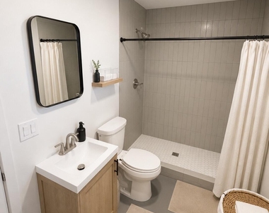 2731 E Montecito Avenue - Photo Thumbnail 3