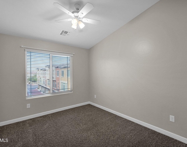 240 W Juniper Avenue - Photo Thumbnail 15