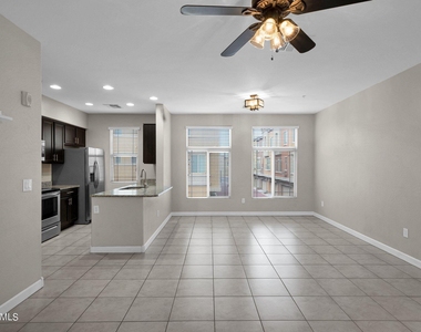 240 W Juniper Avenue - Photo Thumbnail 11