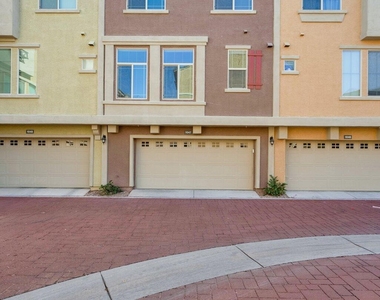 240 W Juniper Avenue - Photo Thumbnail 25