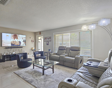 7180 Nw 10th Court - Photo Thumbnail 4