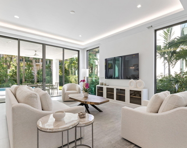 406 Ocean One Lane - Photo Thumbnail 2