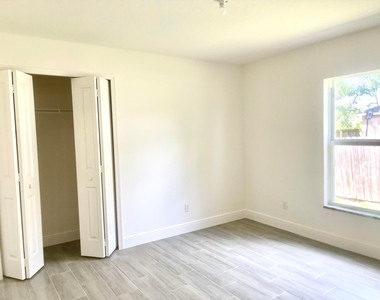 1260 Se Larkspur St Street Se - Photo Thumbnail 18