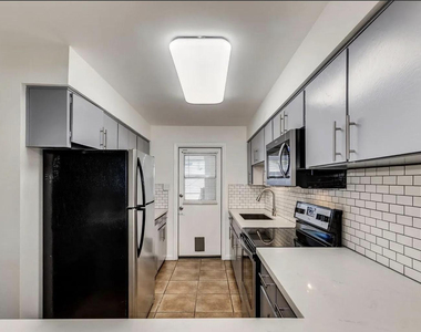 8444 E Coronado Road - Photo Thumbnail 19