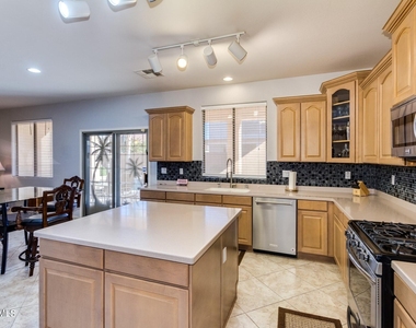 4815 N 96th Lane - Photo Thumbnail 3