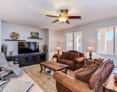 4815 N 96th Lane - Photo Thumbnail 8