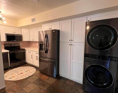 7300 N Dreamy Draw Drive - Photo Thumbnail 13