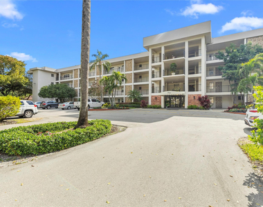2800 N Palm Aire Drive - Photo Thumbnail 27