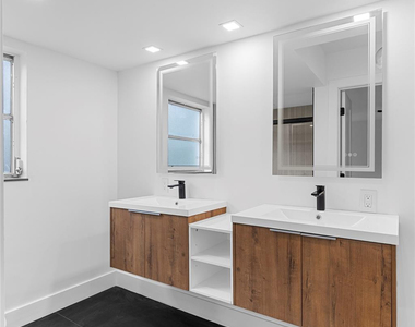 2800 N Palm Aire Drive - Photo Thumbnail 7