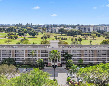 2800 N Palm Aire Drive - Photo Thumbnail 25