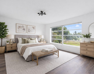 2800 N Palm Aire Drive - Photo Thumbnail 2