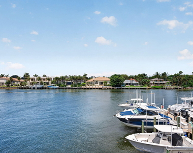 1166 Hillsboro - Photo Thumbnail 4