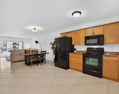 1166 Hillsboro - Photo Thumbnail 16